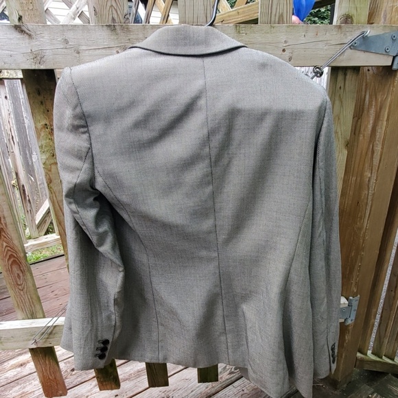 Blazer - Picture 3 of 3